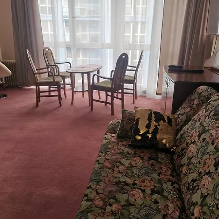 Rodzinne Przy Plaży Apartament *